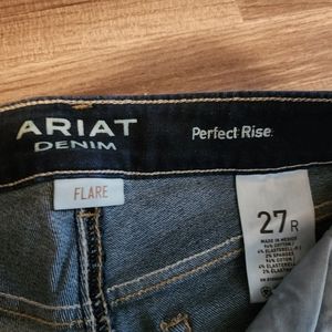 NWOT Ariat jeans size 27R